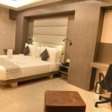 Hotel Rishiraj, Nagaon Nagaon  Екстер'єр фото