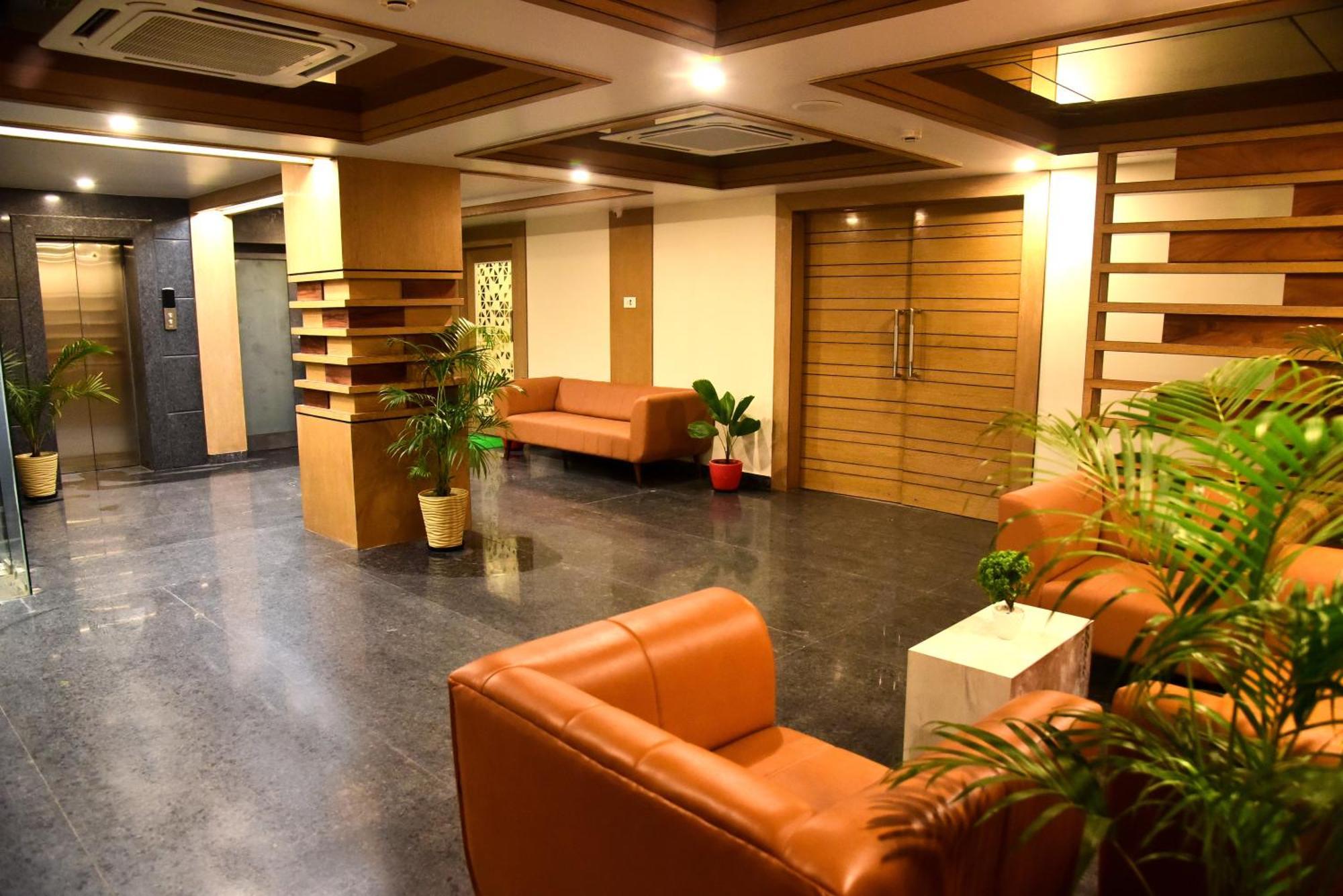 Hotel Rishiraj, Nagaon Nagaon  Екстер'єр фото